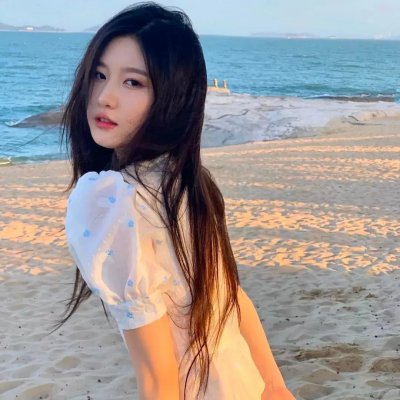 奇怪的她
