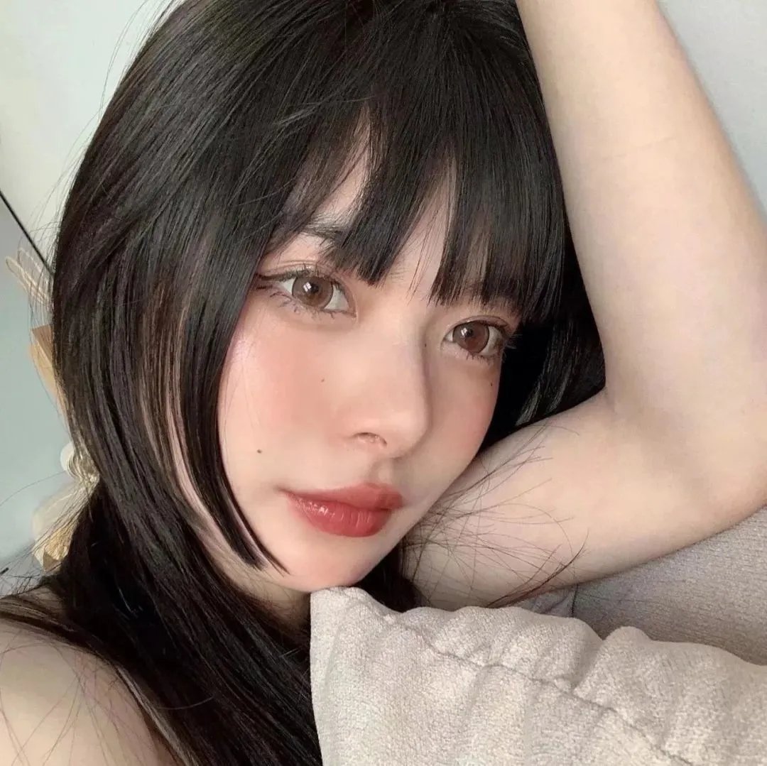 5个吓鬼的少年